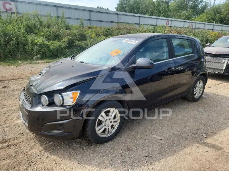 2013 Chevrolet Sonic фото