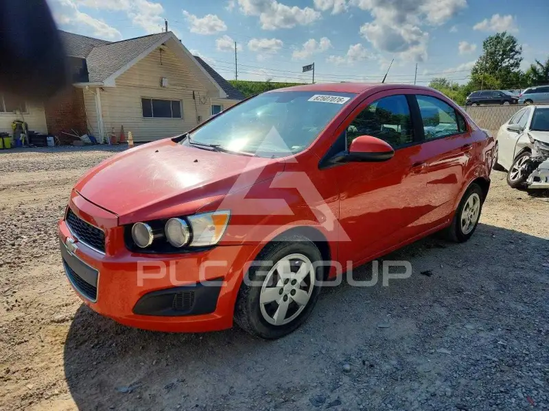 2013 Chevrolet Sonic фото