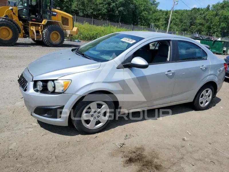 2013 Chevrolet Sonic фото