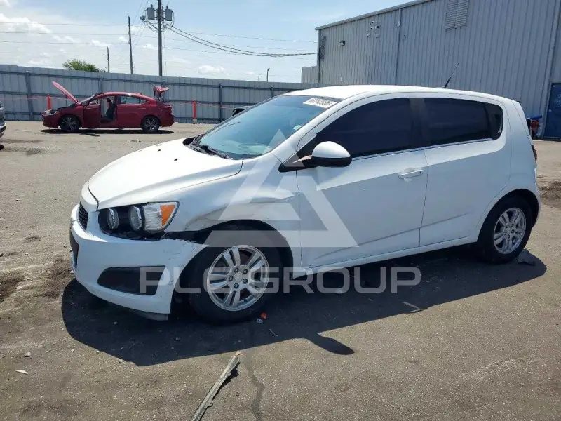 2013 Chevrolet Sonic photo
