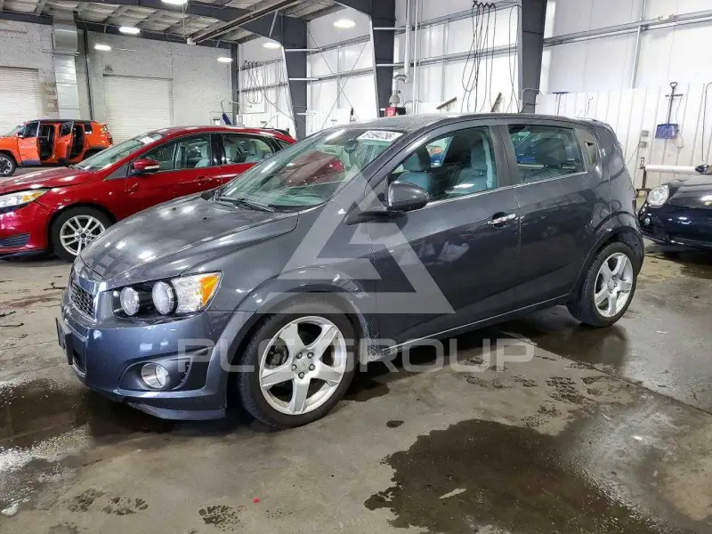 2013 Chevrolet Sonic фото