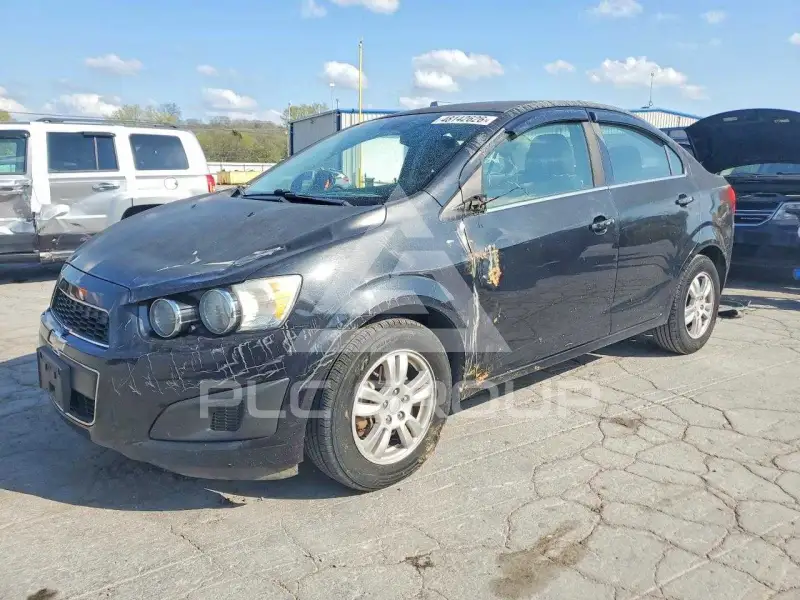 2013 Chevrolet Sonic фото