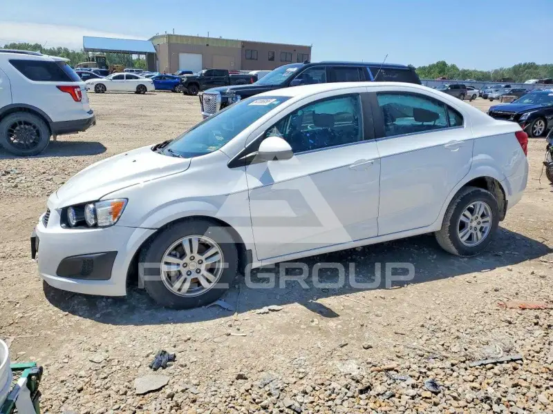 2013 Chevrolet Sonic photo