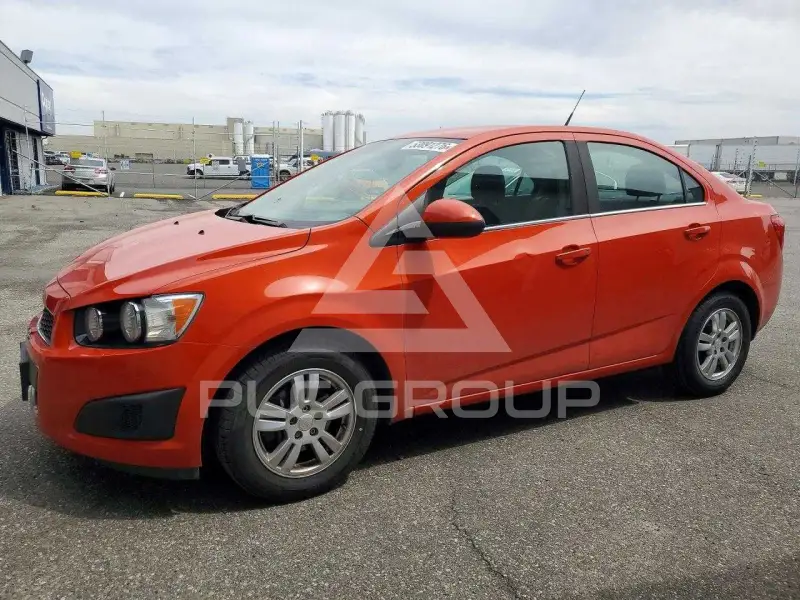 2013 Chevrolet Sonic фото