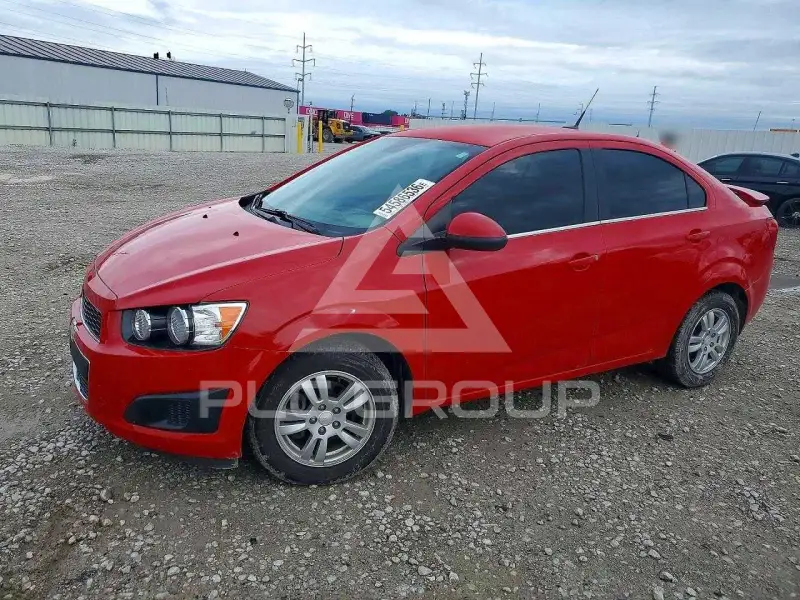 2013 Chevrolet Sonic фото