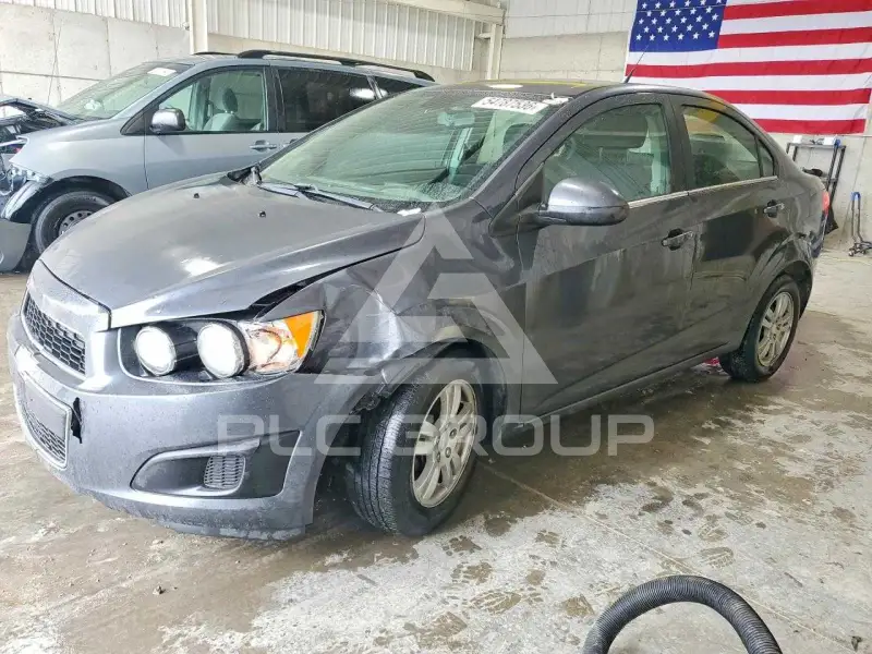 2013 Chevrolet Sonic фото