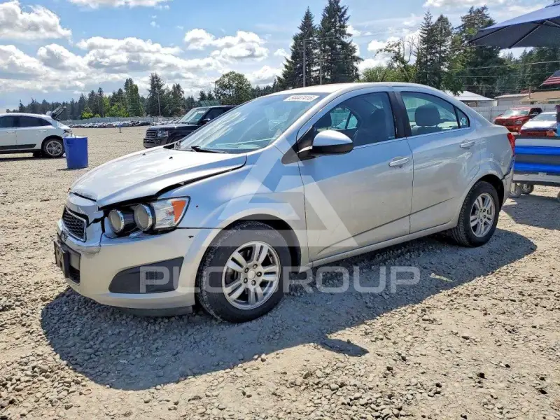 2013 Chevrolet Sonic фото