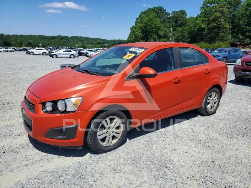 2013 Chevrolet Sonic фото