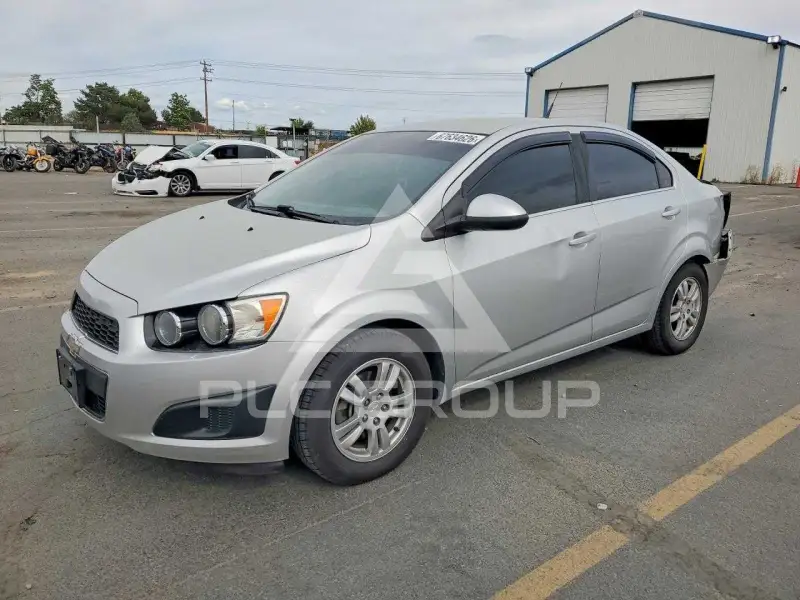 2013 Chevrolet Sonic фото