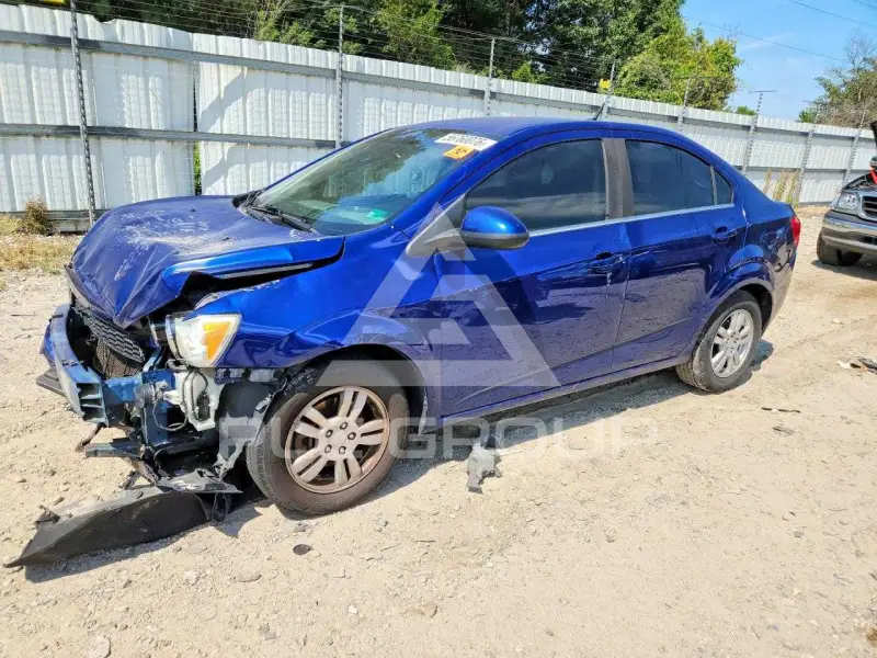 2013 Chevrolet Sonic фото