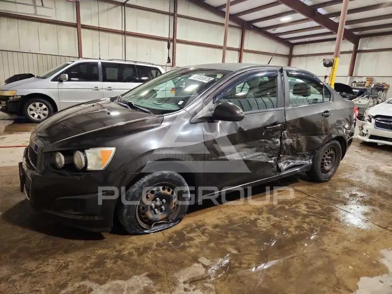 2013 Chevrolet Sonic photo