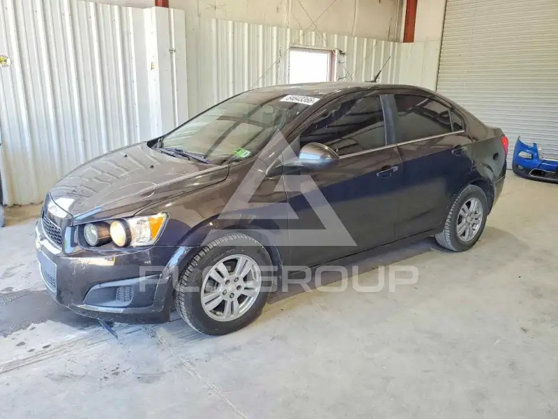 2013 Chevrolet Sonic фото