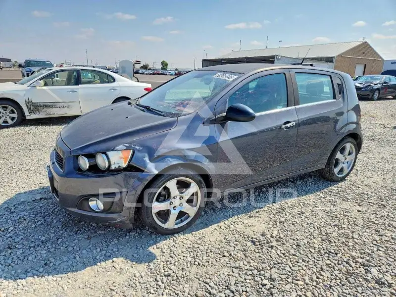 2013 Chevrolet Sonic фото