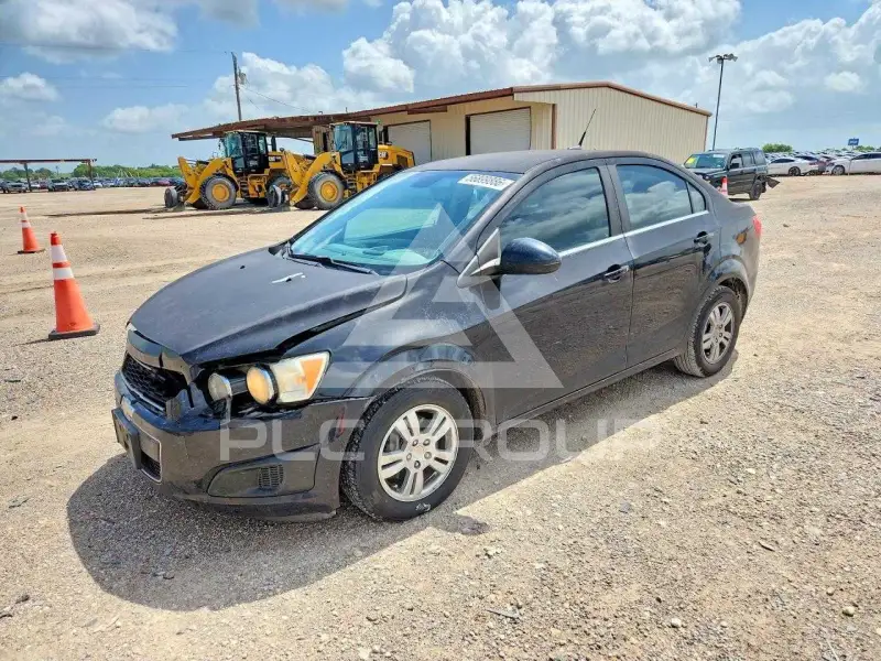 2013 Chevrolet Sonic photo