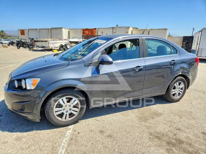 2013 Chevrolet Sonic photo