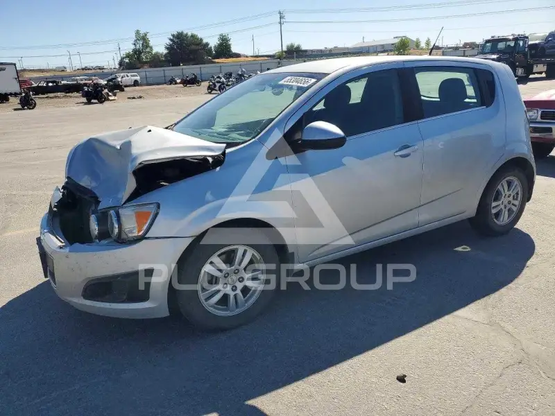 2013 Chevrolet Sonic фото