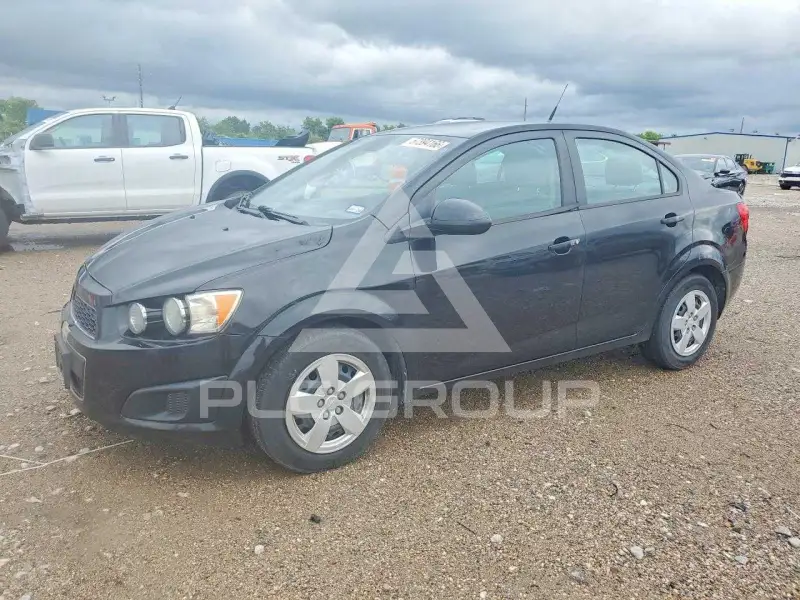 2013 Chevrolet Sonic фото