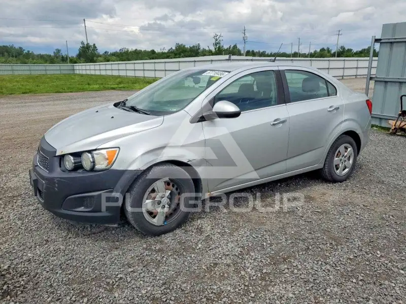 2013 Chevrolet Sonic photo