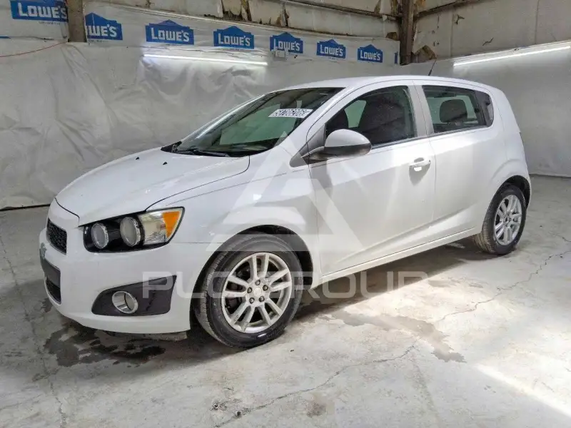 2013 Chevrolet Sonic фото
