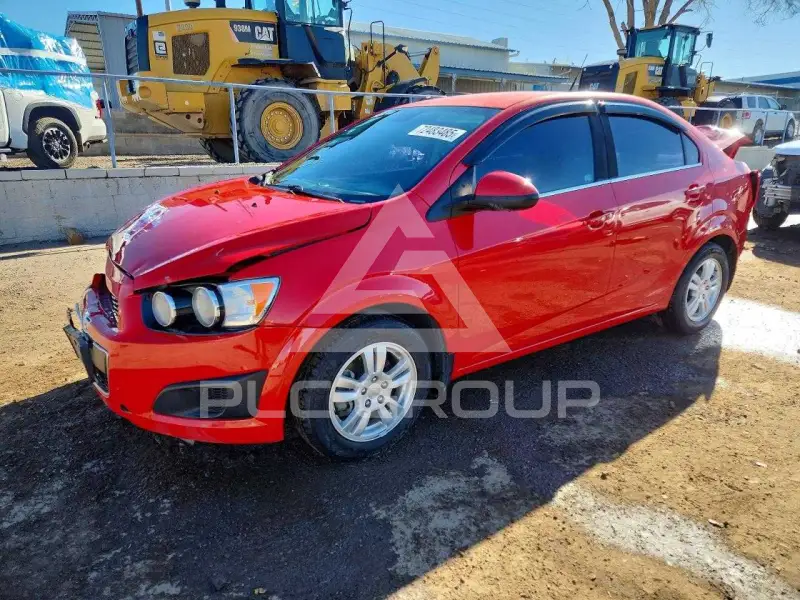 2013 Chevrolet Sonic фото