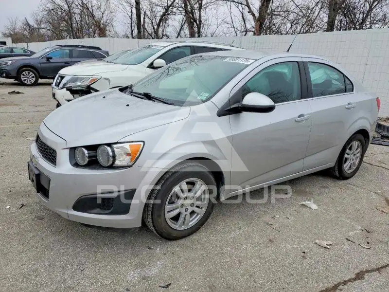 2013 Chevrolet Sonic photo