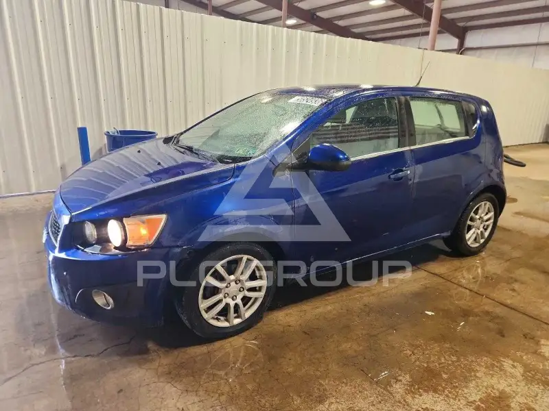 2013 Chevrolet Sonic фото
