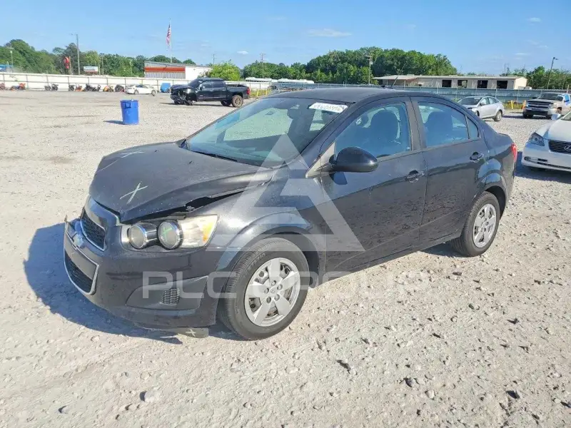 2013 Chevrolet Sonic фото