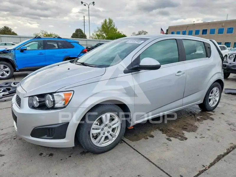 2013 Chevrolet Sonic фото