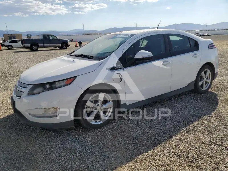 2013 Chevrolet Volt фото