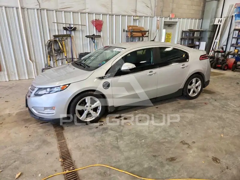 2013 Chevrolet Volt фото