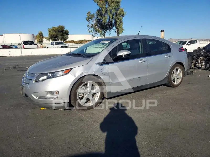 2013 Chevrolet Volt фото