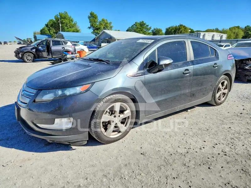 2013 Chevrolet Volt фото