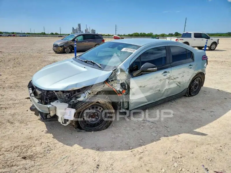2013 Chevrolet Volt фото