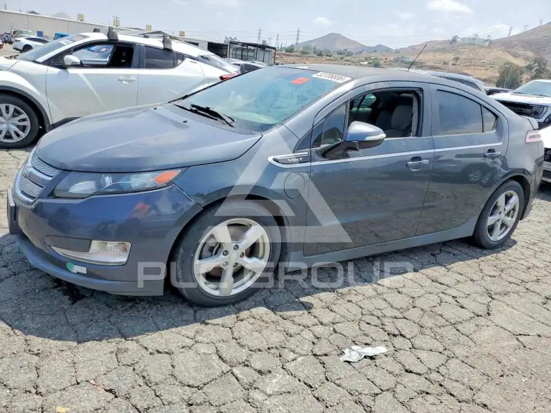2013 Chevrolet Volt фото