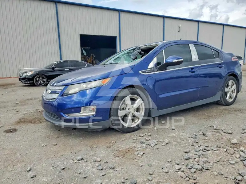 2013 Chevrolet Volt photo