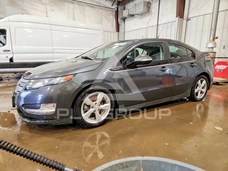 2013 Chevrolet Volt фото