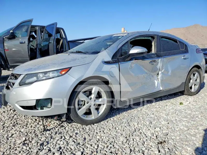 2013 Chevrolet Volt photo