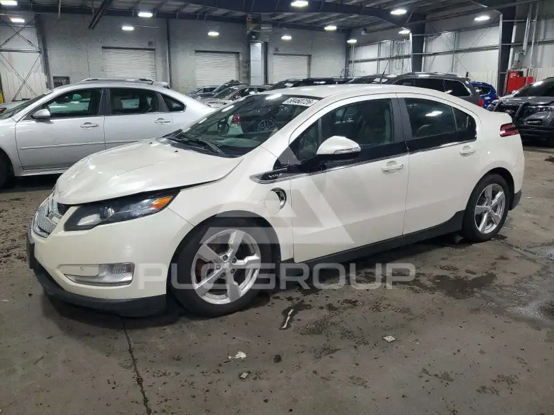 2013 Chevrolet Volt фото