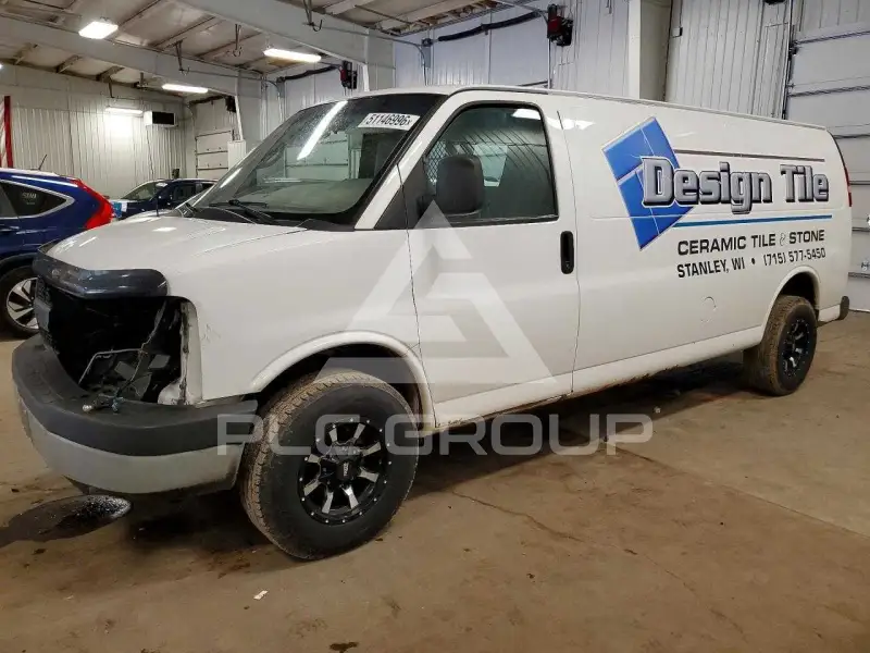 2013 Chevrolet Express фото