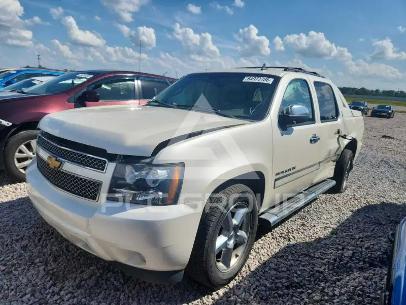 2013 Chevrolet Avalanche фото