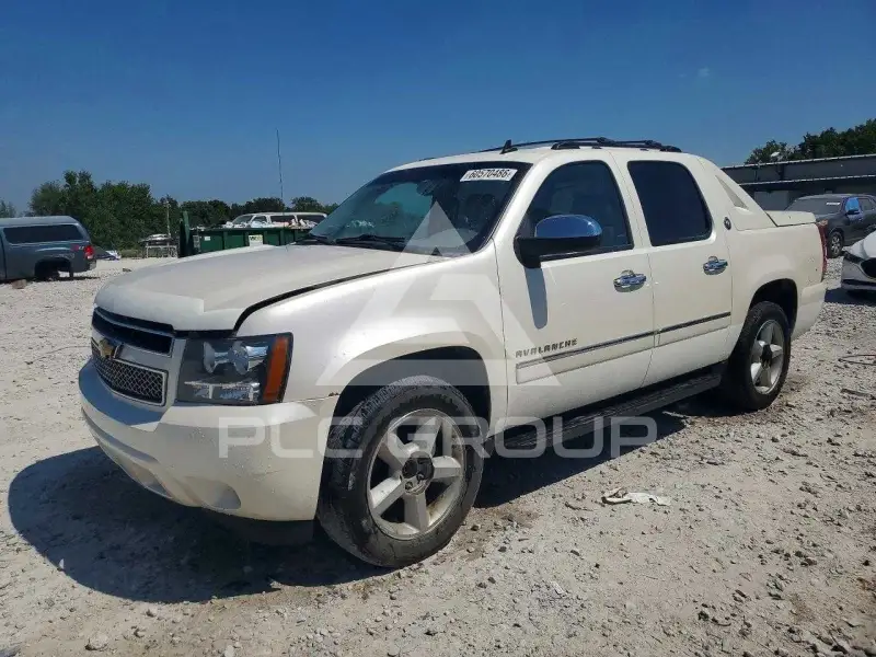 2013 Chevrolet Avalanche photo