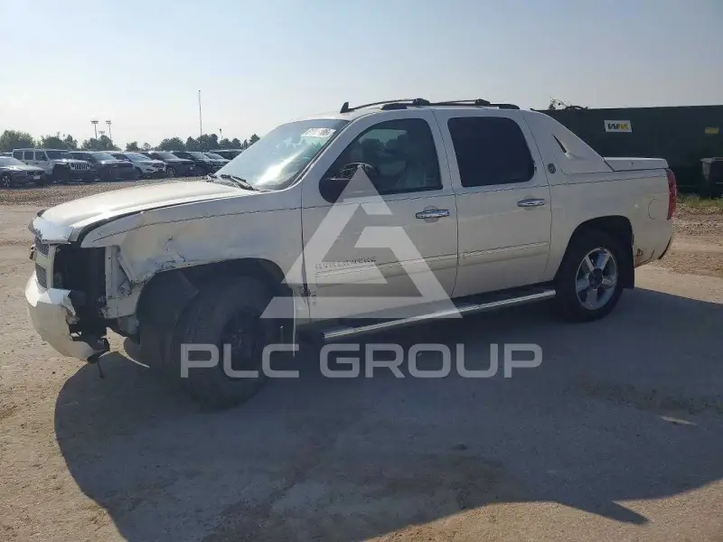 2013 Chevrolet Avalanche photo