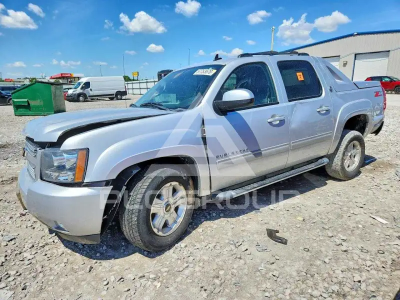 2013 Chevrolet Avalanche photo