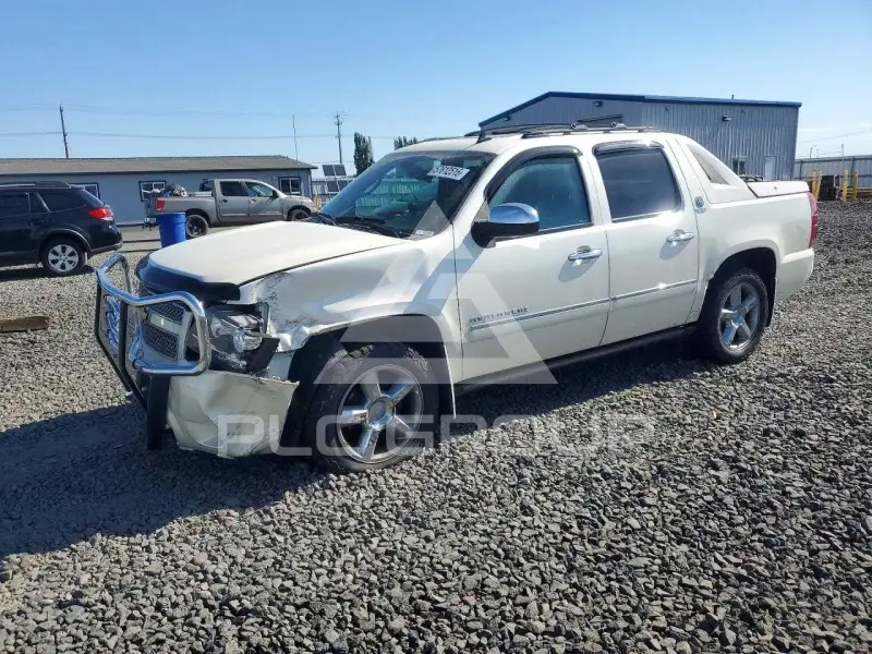 2013 Chevrolet Avalanche photo