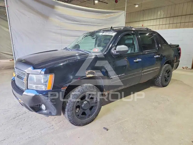 2013 Chevrolet Avalanche photo