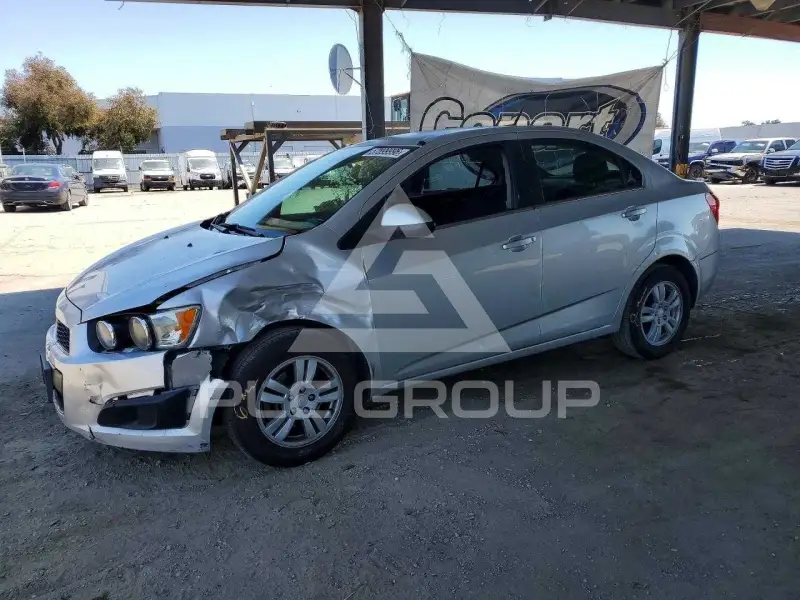 2013 Chevrolet Sonic photo
