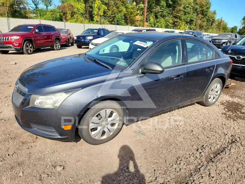 2013 Chevrolet Cruze фото