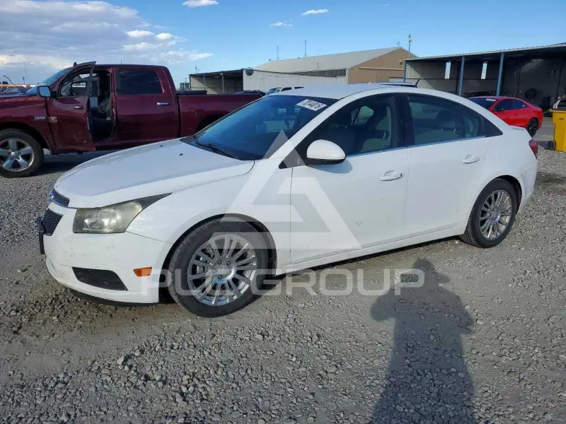 2013 Chevrolet Cruze фото