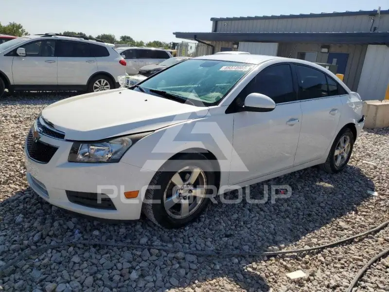 2013 Chevrolet Cruze photo