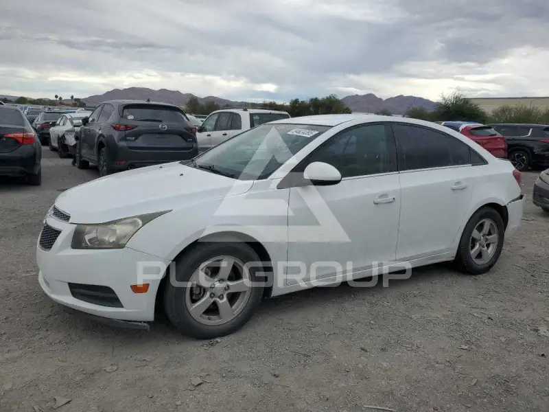 2013 Chevrolet Cruze фото